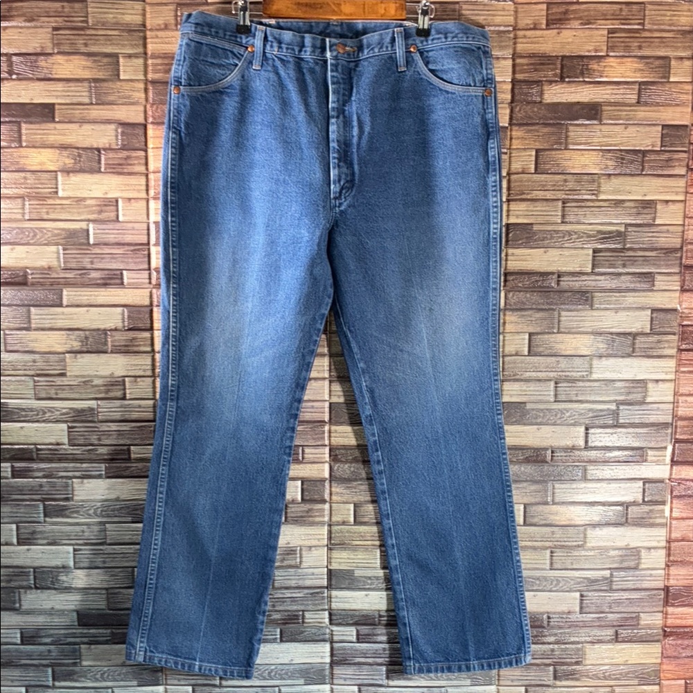 Mens EUC 42x32 Wrangler Blue Straight Jeans Cowboy Cut